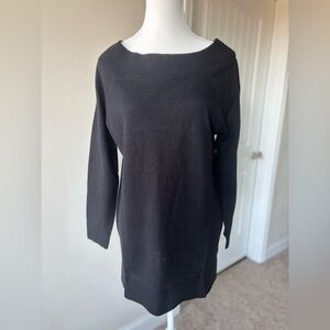 NWT New York & Company Essential Bateau-Neck Tunic Sweater. Black. Size Small